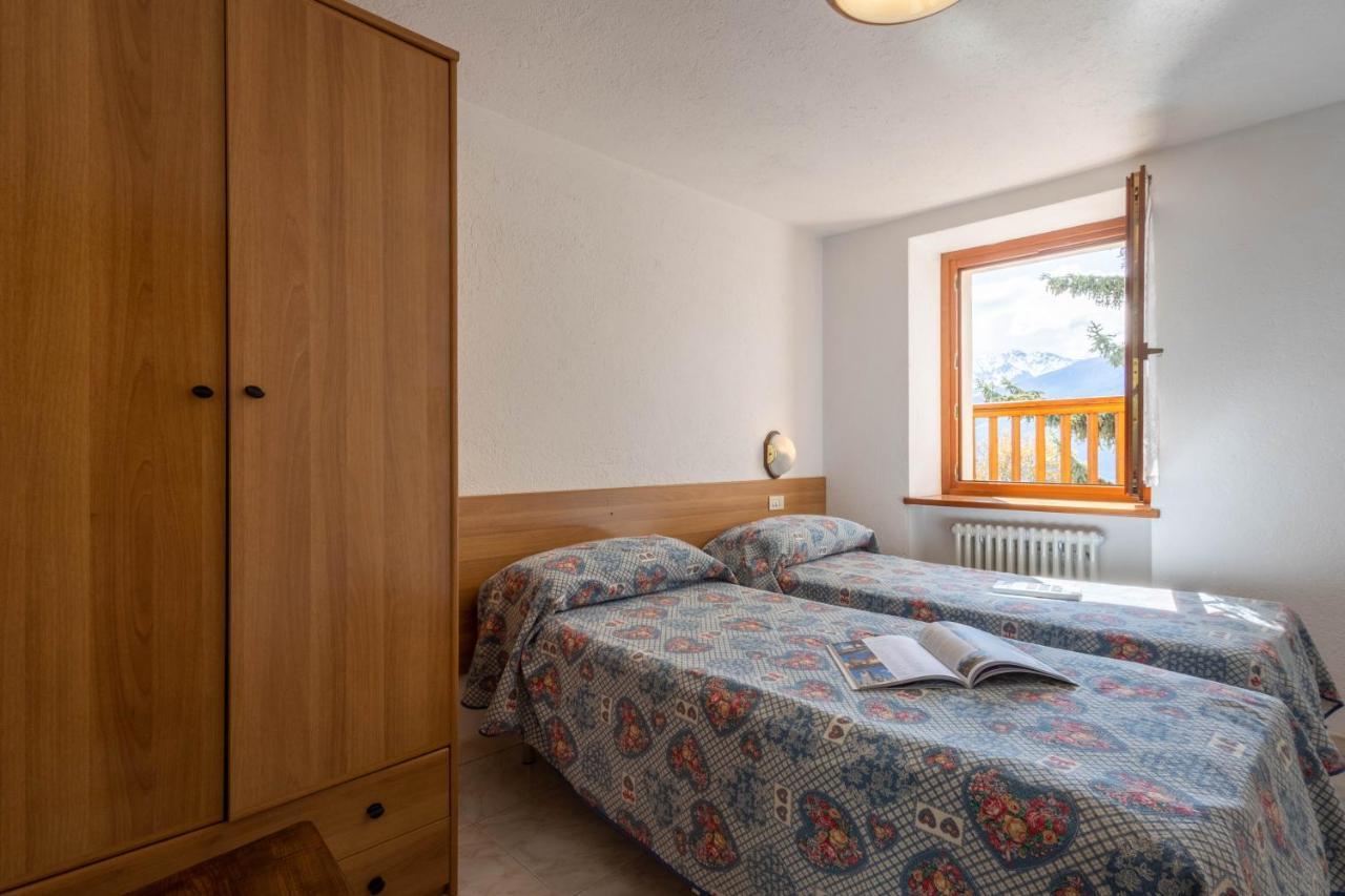 Le Vieux Noyer - Appartamenti Al Verde Villaggio Di Rumiod Saint-Pierre Buitenkant foto