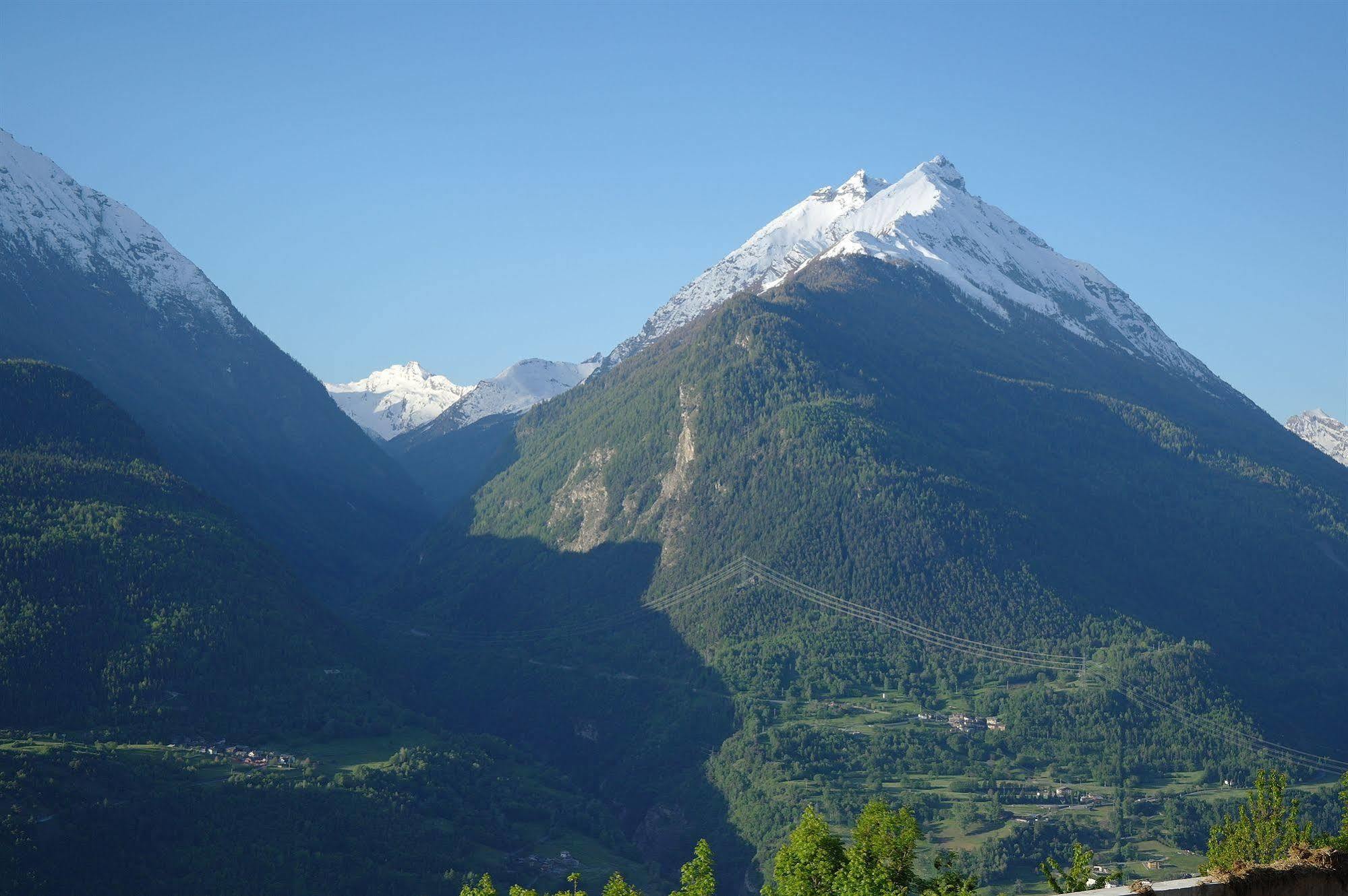 Le Vieux Noyer - Appartamenti Al Verde Villaggio Di Rumiod Saint-Pierre Buitenkant foto